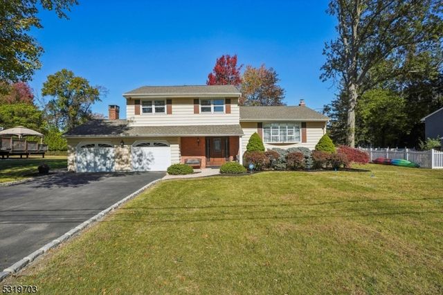 $725,000 | 7 Partridge Court | Troy Hills