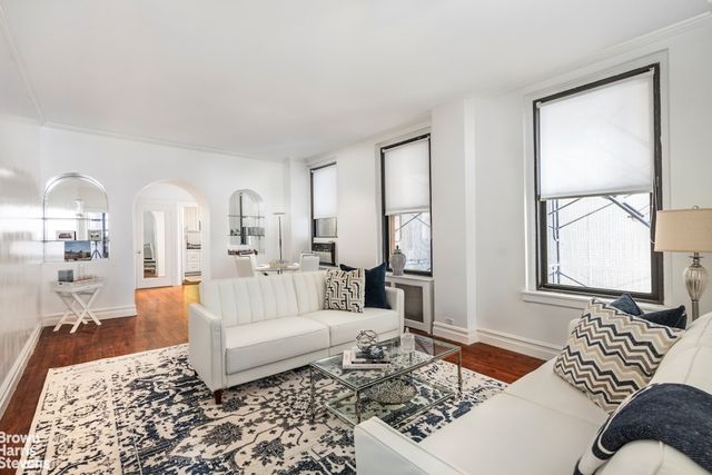 $1,100,000 | 470 Park Avenue, Unit 10D | Midtown East