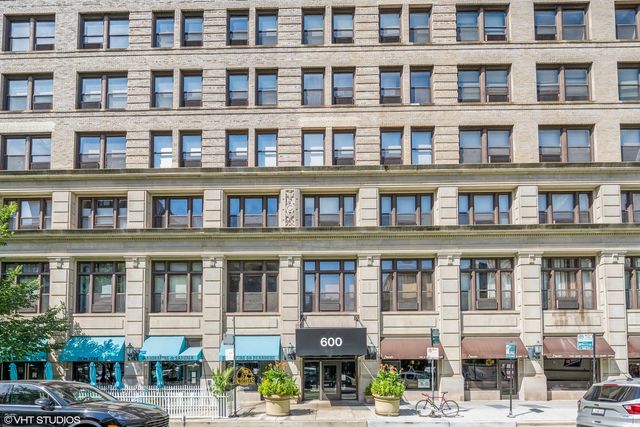 $2,300 | 600 South Dearborn Street, Unit 1503 | Printer's Row