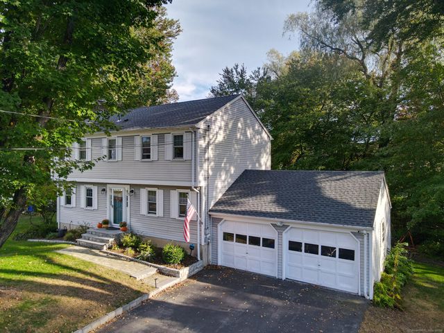 $649,900 | 5 Allendale Road | Saybrook Manor