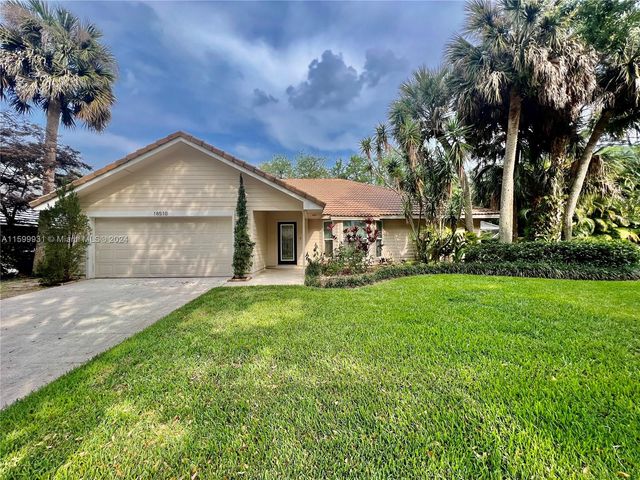 $820,000 | 18510 Lake Bend Drive | Shores