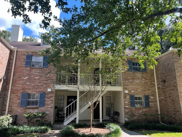 $1,750 | 13004 Trail Hollow Drive, Unit A | Memorial West