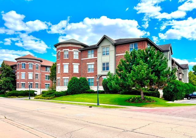 $302,600 | 271 East Railroad Avenue, Unit 102 | Tri Village