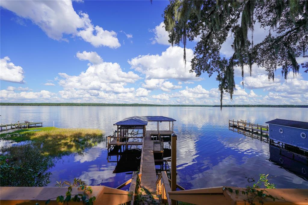 Beautiful lake front home!