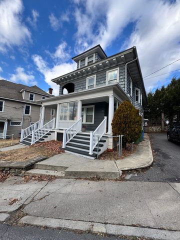 $1,700 | 21 Roseland Avenue | Overlook