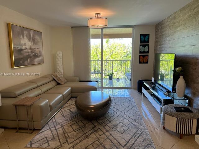 $4,000 | 19901 East Country Club Drive, Unit 2505 | Aventura