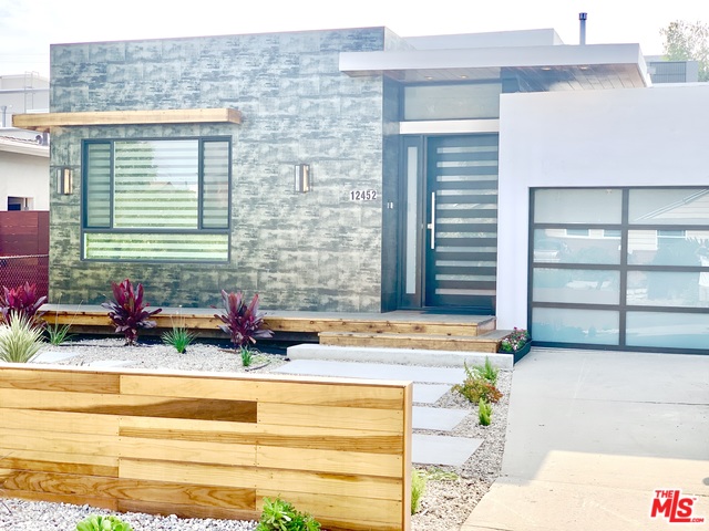 12452 Beatrice Street Los Angeles CA 90066 Compass