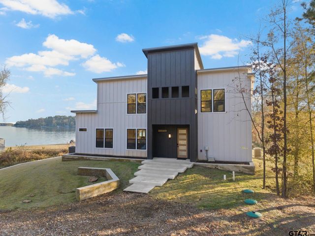 $1,650,000 | 331 Eagle Point Drive West