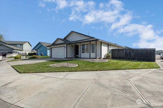 $370,000 | 4903 Quadra Court | Pasco