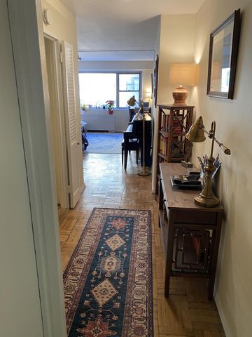 $620,000 | 330 East 49th Street, Unit 6G | Midtown East