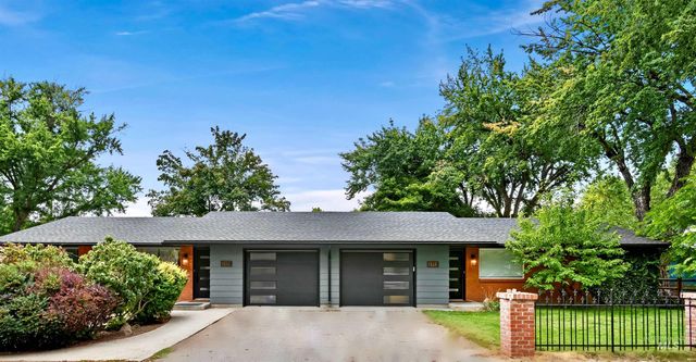 $1,075,000 | 3109 North Tamarack Drive | Collister