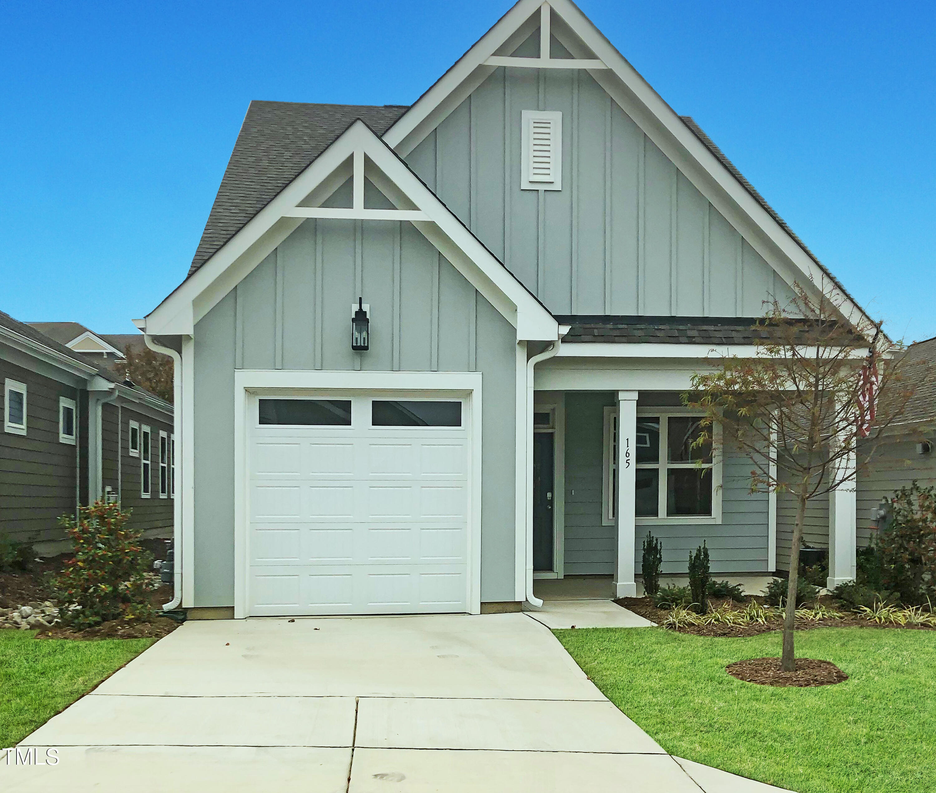 a front view of house with yard