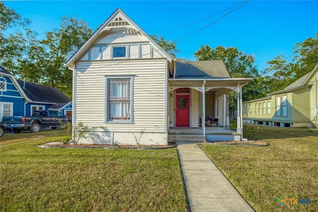 $265,000 | 104 Coke Street | Yoakum