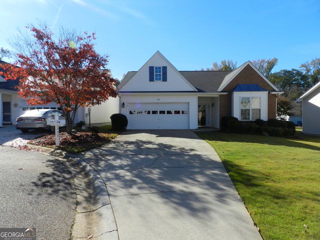 $289,900 | 440 Falling Leaf Court | McDonough