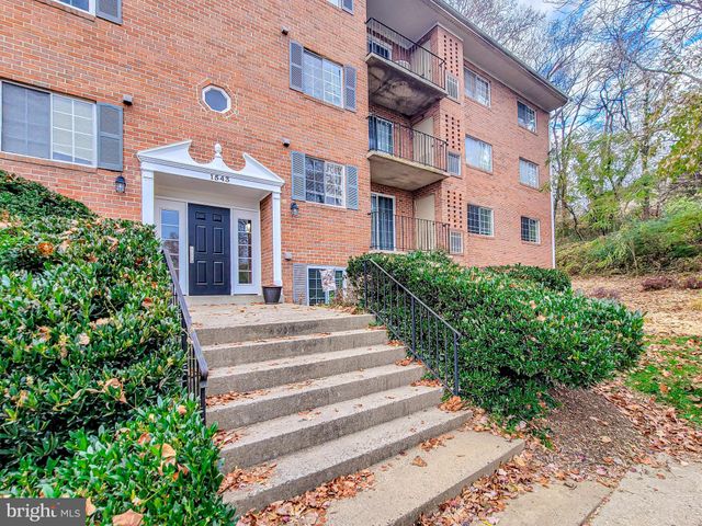 $1,900 | 1543 Colonial Drive, Unit 104