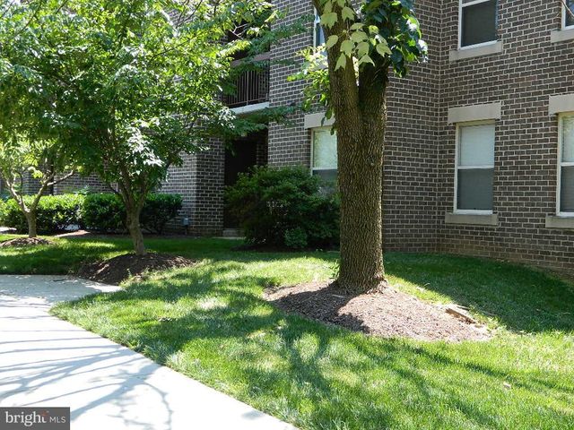 $1,650 | 18403 Guildberry Drive, Unit 302 | Summer Ridge Condominiums