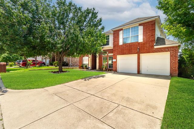 $389,500 | 7412 Summer Meadows Drive | Fort Worth