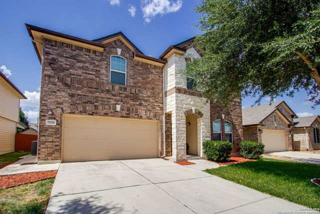 $370,000 | 7211 Horizon Oaks | San Antonio