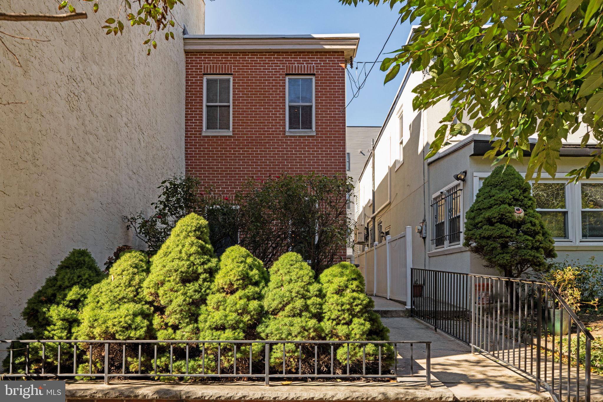 a view of a back yard of the house