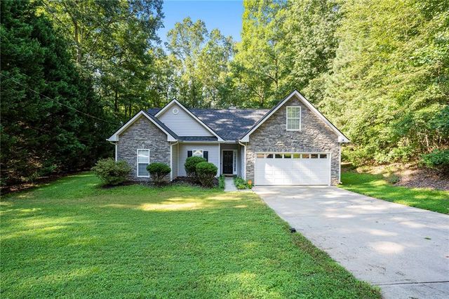 $330,000 | 2183 Hampton Trail Southeast