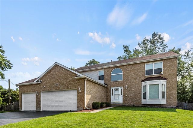 $550,000 | 1501 Tallgrass Court | Algonquin