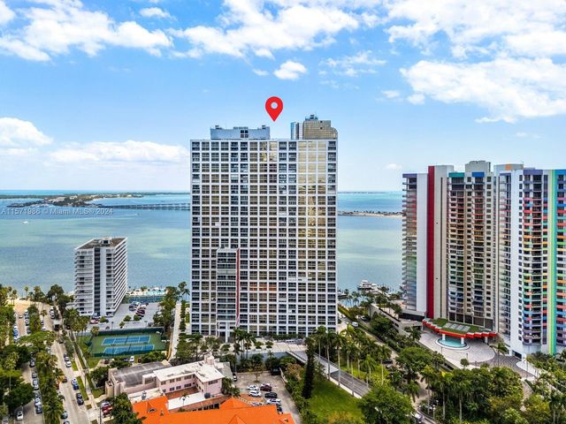 $949,000 | 1541 Brickell Avenue, Unit A801 | The Palace