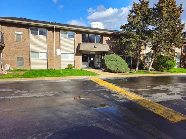 $149,000 | 4425 Blackhawk Lane, Unit 103 | Lisle