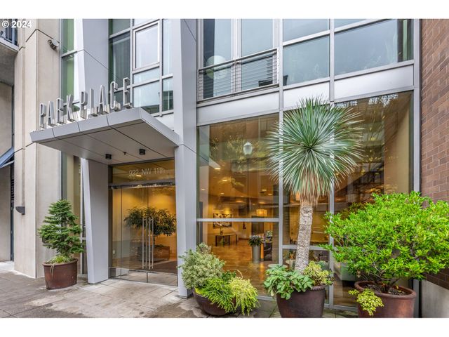 $715,000 | 922 Northwest 11th Avenue, Unit 415 | Park Place Condominiums in the Pearl