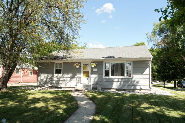 $230,000 | 1304 11th Street North | Moorhead