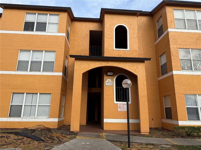 $1,450 | 4532 Commander Drive, Unit 2115 | Venetian Place Condominium