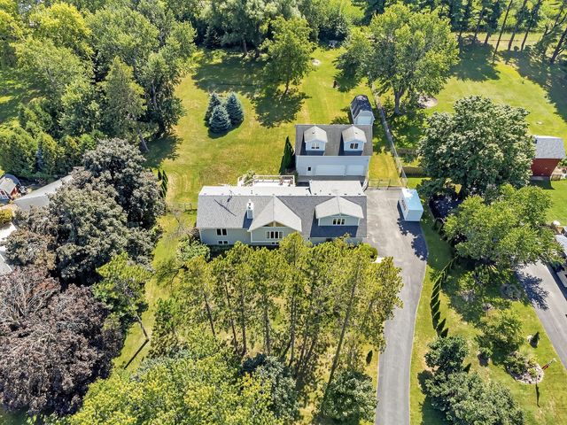 $525,000 | 8276 Fox River Drive | Fox Township - Kendall County