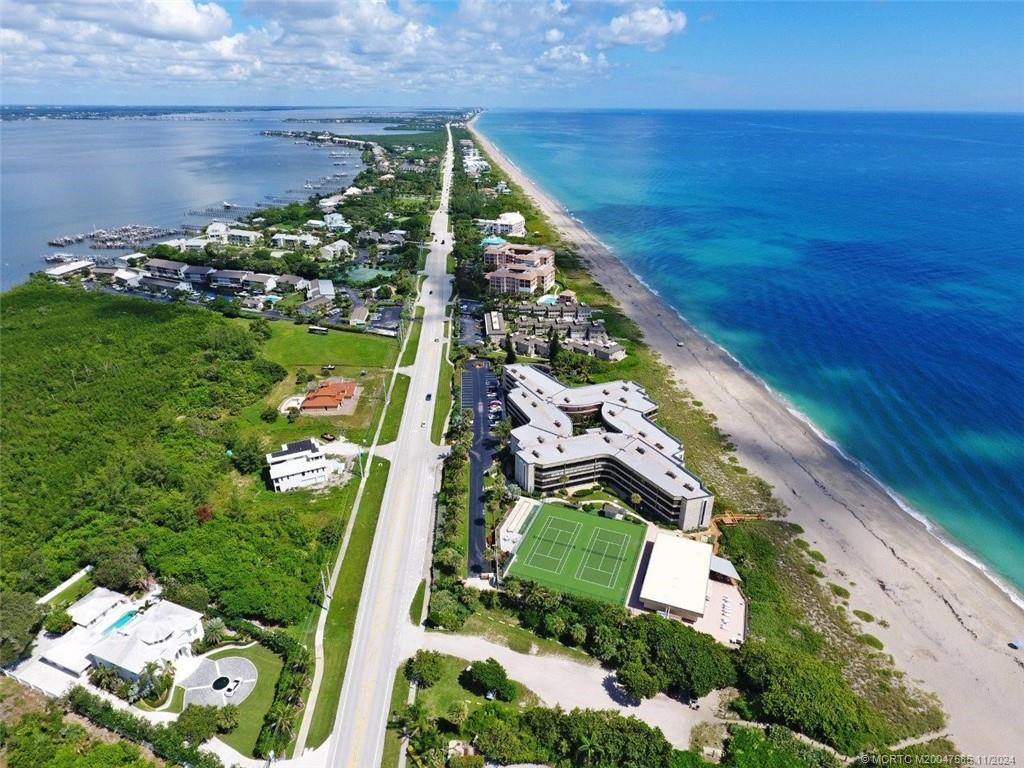 Perfect location on Hutchinson Island