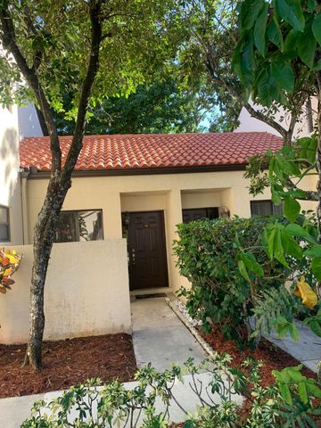 $2,395 | 12 Vía De Casas Sur, Unit 102 | Boynton Beach