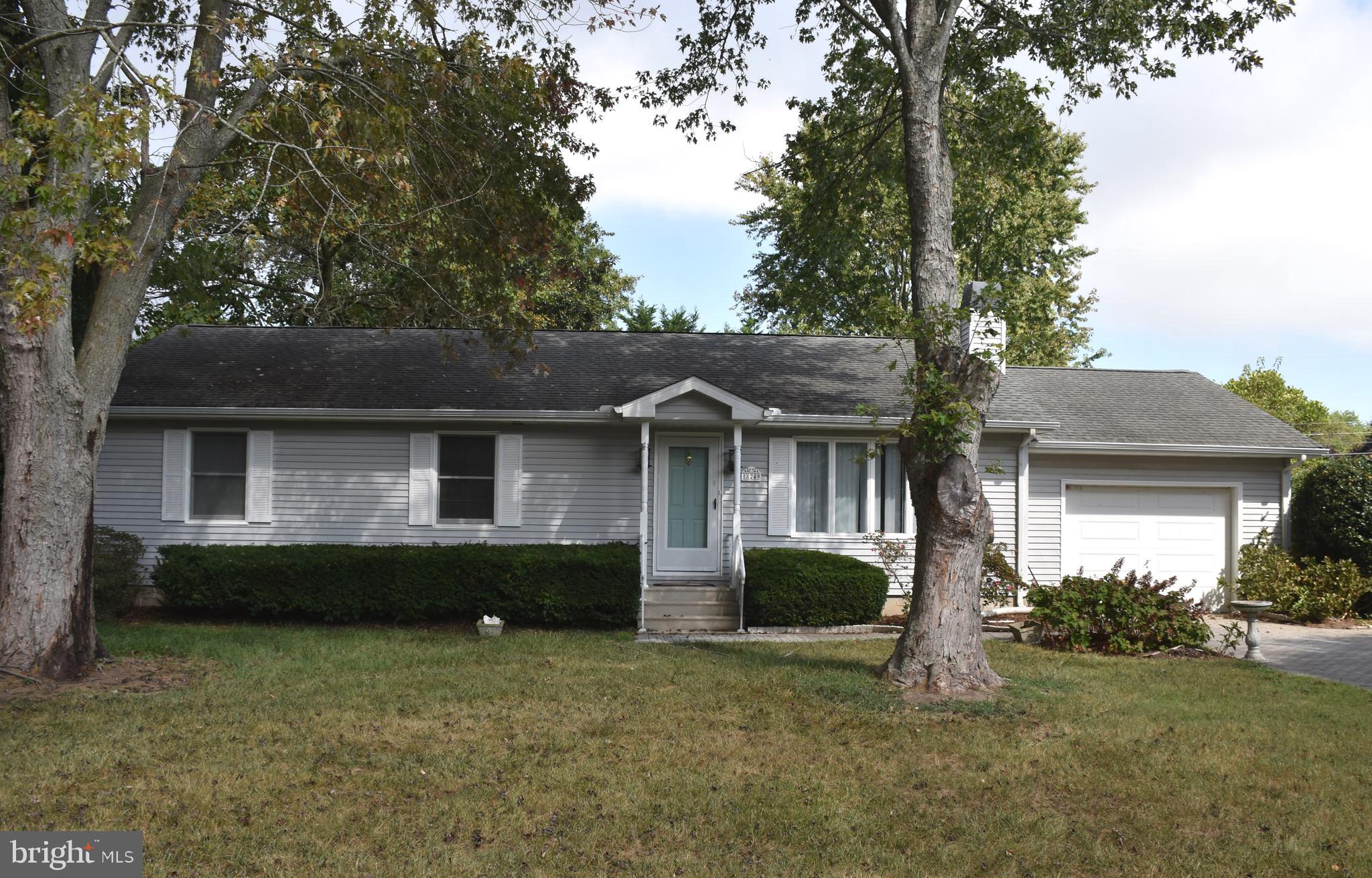 front view of house with a yard