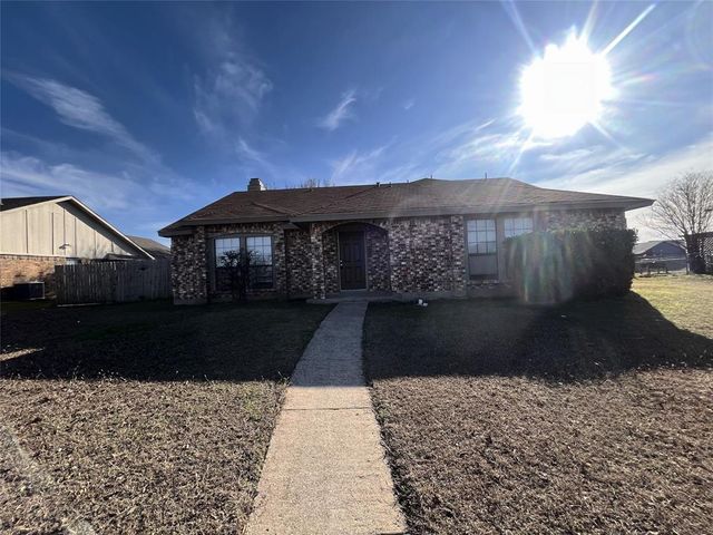 $339,000 | 432 East Belt Line Road | Cedar Hill