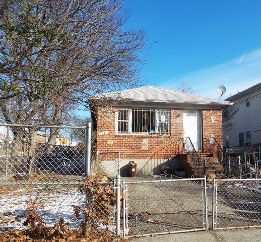 $475,000 | 222-05 135th Avenue | Laurelton