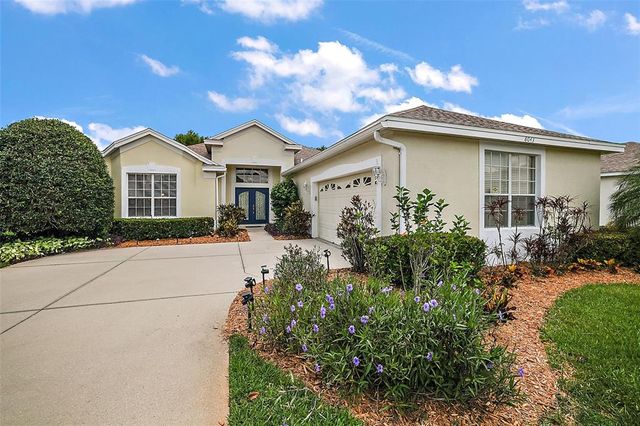 $469,500 | 8043 Pine Hollow Drive | Mount Dora