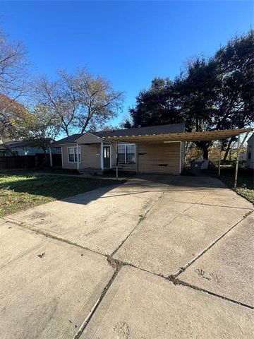 $210,000 | 2710 Poinsettia Drive | North Oak Cliff