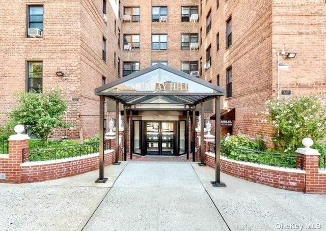 $363,000 | 38-15 149th Street, Unit 4A | Murray Hill - Flushing