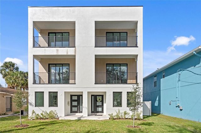 $800,000 | 1911 West North B Street | North Hyde Park