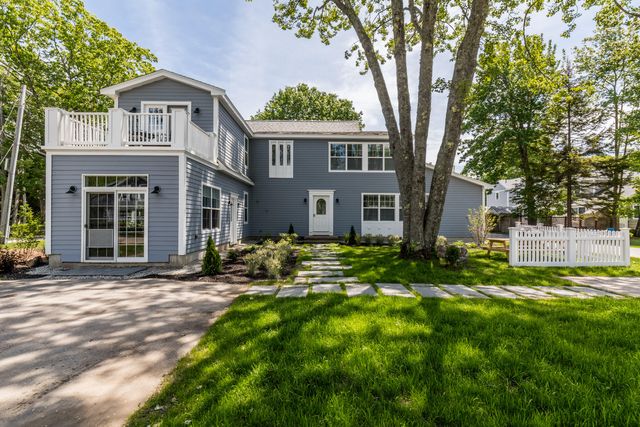 $2,690,000 | 18 Edgewood Avenue | Kennebunkport