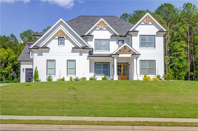 $1,100,000 | 961 Nours Circle Southeast