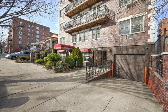 $689,000 | 108-27 63rd Avenue, Unit 1A | Forest Hills