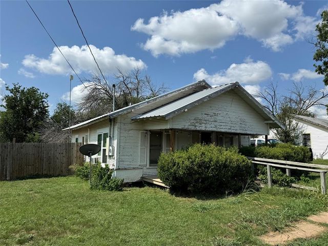 $64,900 | 308 East 4th Street | Coleman