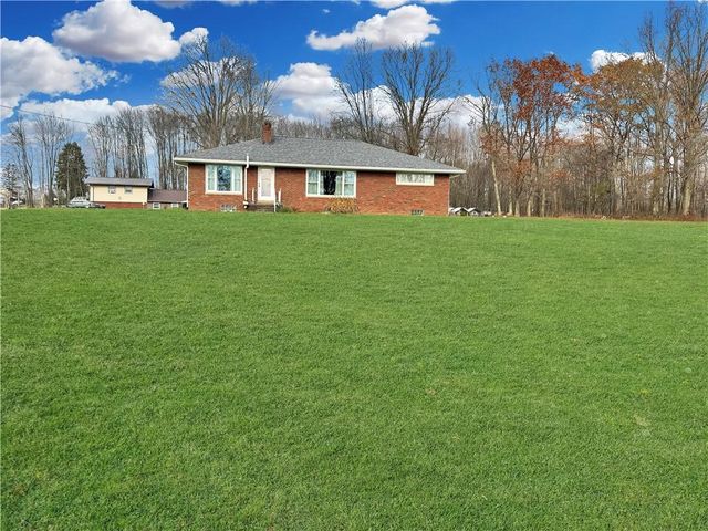 $275,000 | 738 Pine Glenn Road | Pulaski Township - Lawrence County