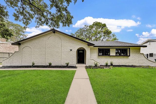 $344,900 | 7802 Gulfton Street | Sharpstown