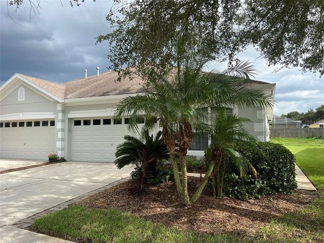 $289,900 | 7443 Surrey Wood Lane | Apollo Beach