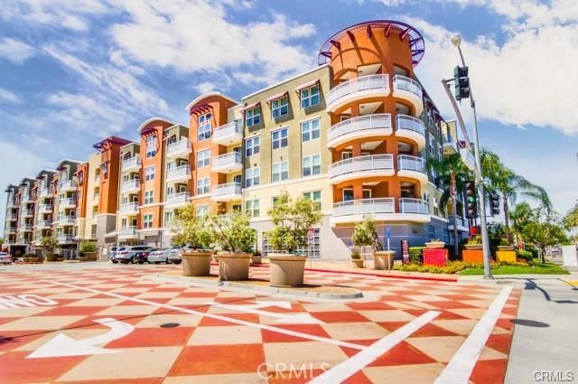 $3,000 | 12688 Chapman Avenue, Unit 3302 | East Garden Grove