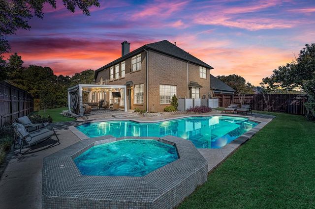 $910,000 | 6700 Armstrong Court | Central Colleyville