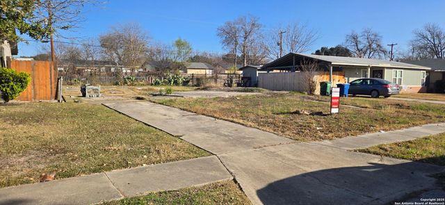 $55,000 | 911 Deely Place | Bellaire